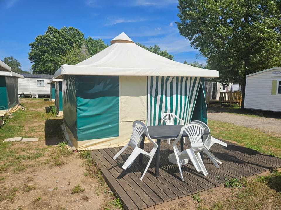 camping la plage de l'orb Campground/ 
RV Resort in Occitanie