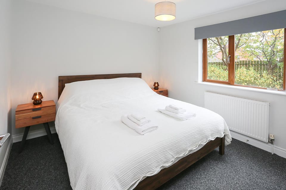 Newly refurbished! Eastside Escape - Conveniently located with fantastic local transport links Apartment in Belfast