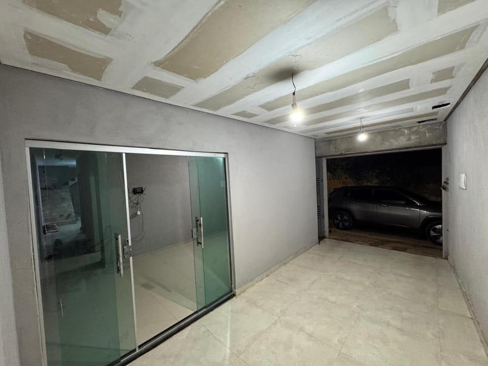 Casa com suítes e varandas com uma garagem House in Belém