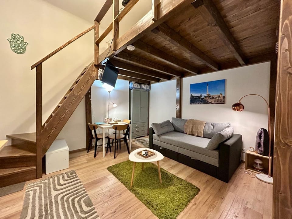 Bed, Living room, Seating area