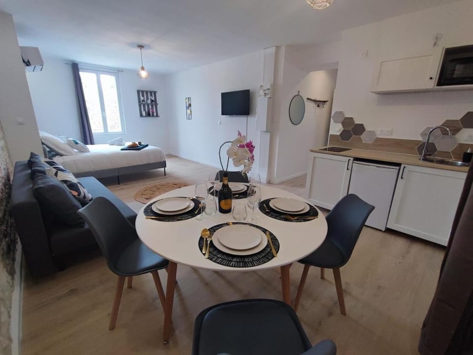 Studio Orchidea Apartment in Centre-Val de Loire