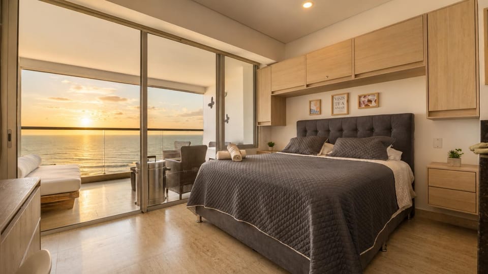 Bed, Balcony/Terrace, Bedroom, Sea view, Sunset