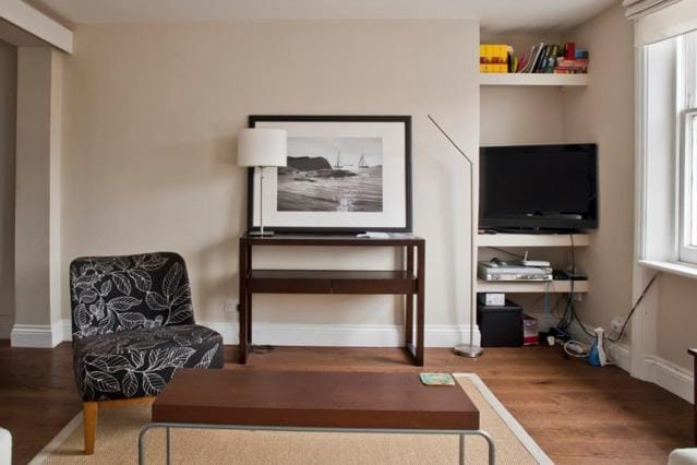 1 Bedroom Apartment w Terrace Apartment in London Borough of Islington