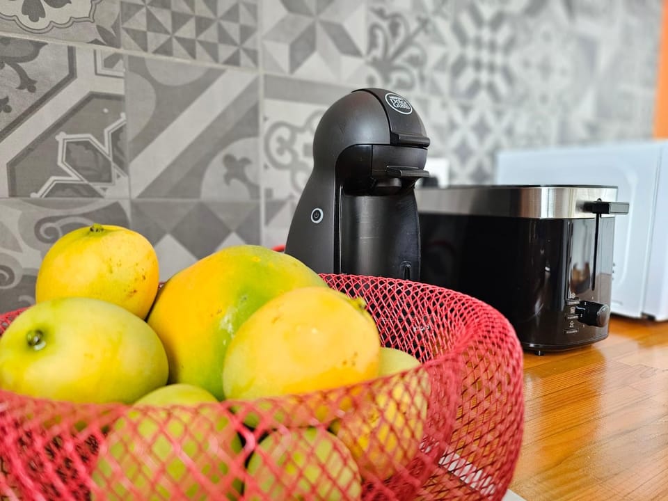 Coffee/tea facilities, kitchen