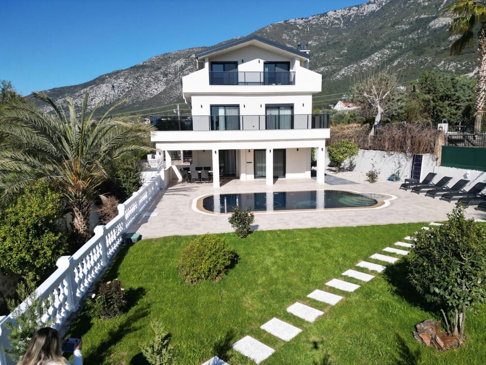 White Deluxe Villa Ölüdeniz Villa in Fethiye