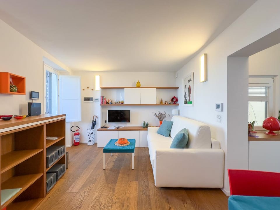 TV and multimedia, Living room