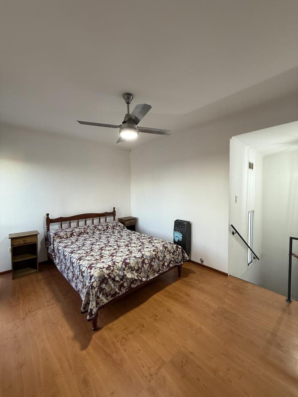 Bed, Photo of the whole room, Bedroom, fireplace
