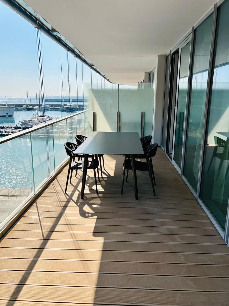 Casa Piano Waterfront Wifi free parking Apartment in Genoa