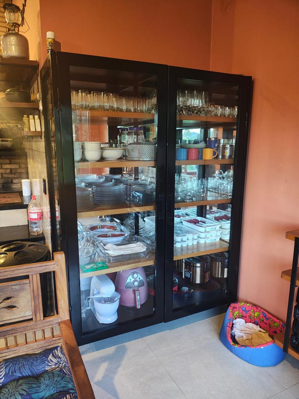Kitchen or kitchenette, Communal kitchen
