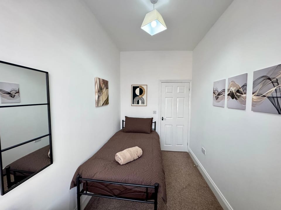 Ocean Apartment, Spacious 5 bedroom holiday home Apartment in Whitley Bay