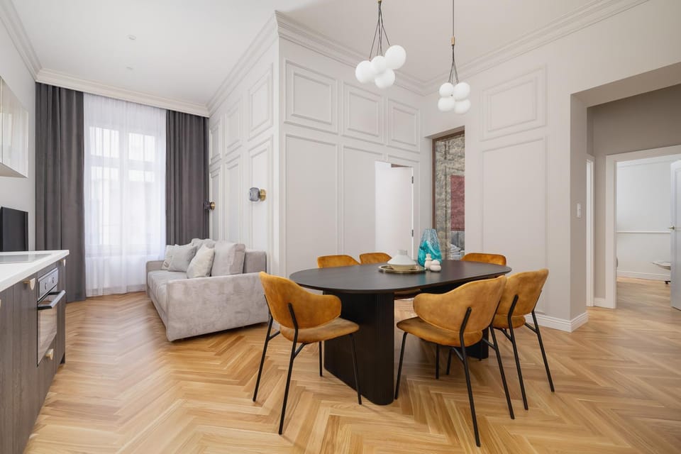 Living room, Seating area, Dining area