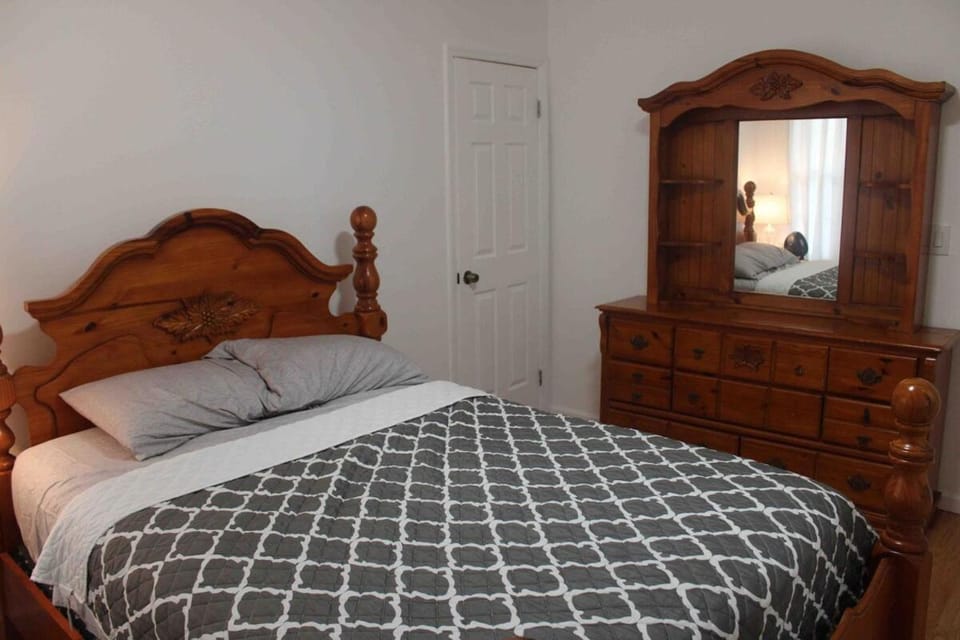 Need to relax! Do it here! Apartment in Far Rockaway