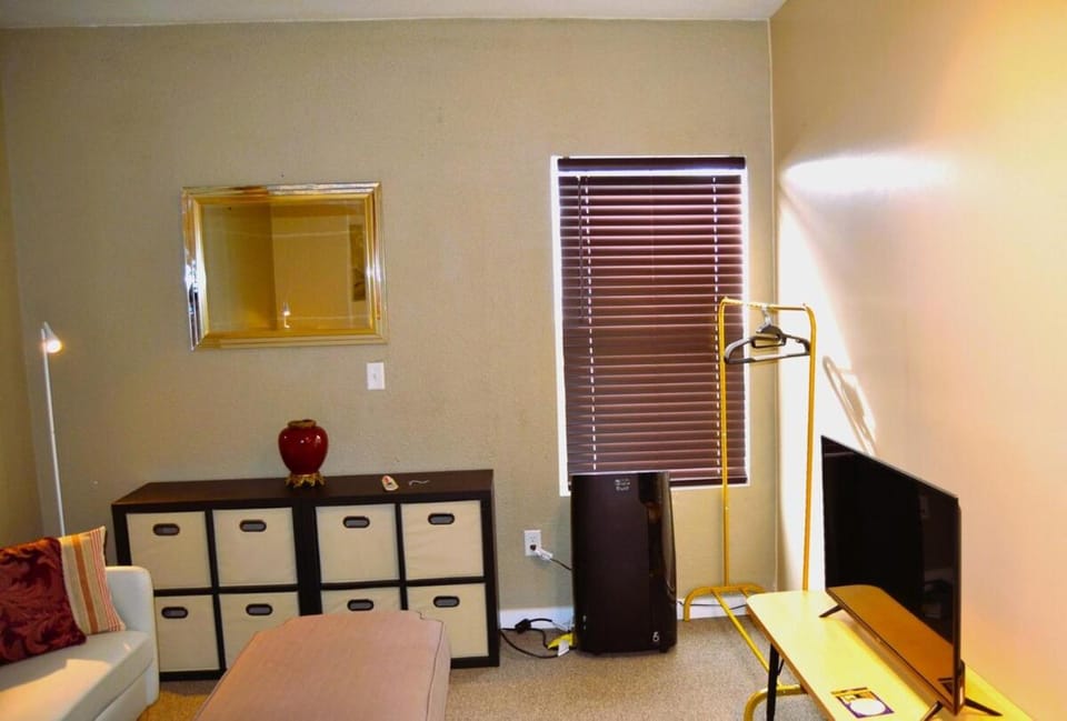 Cozy Nest Two Bedrooms Apartment in Grand Forks