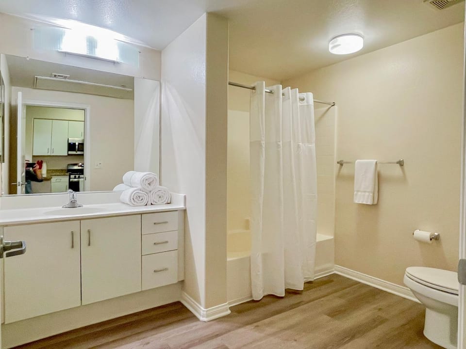 Cozy Studio near Los Angeles Museum of Art Apartment in San Fernando Valley