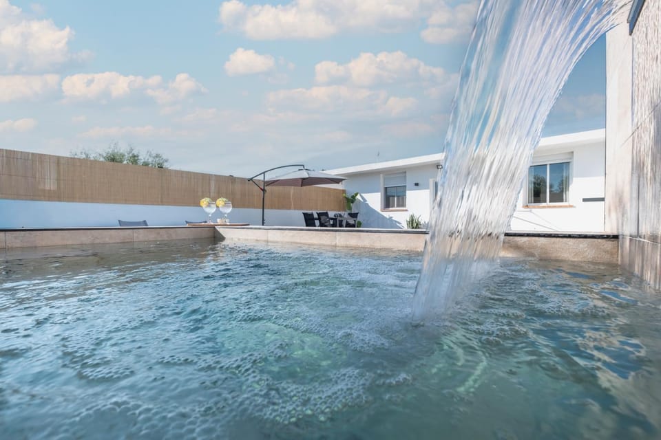 Natural landscape, Pool view, Swimming pool