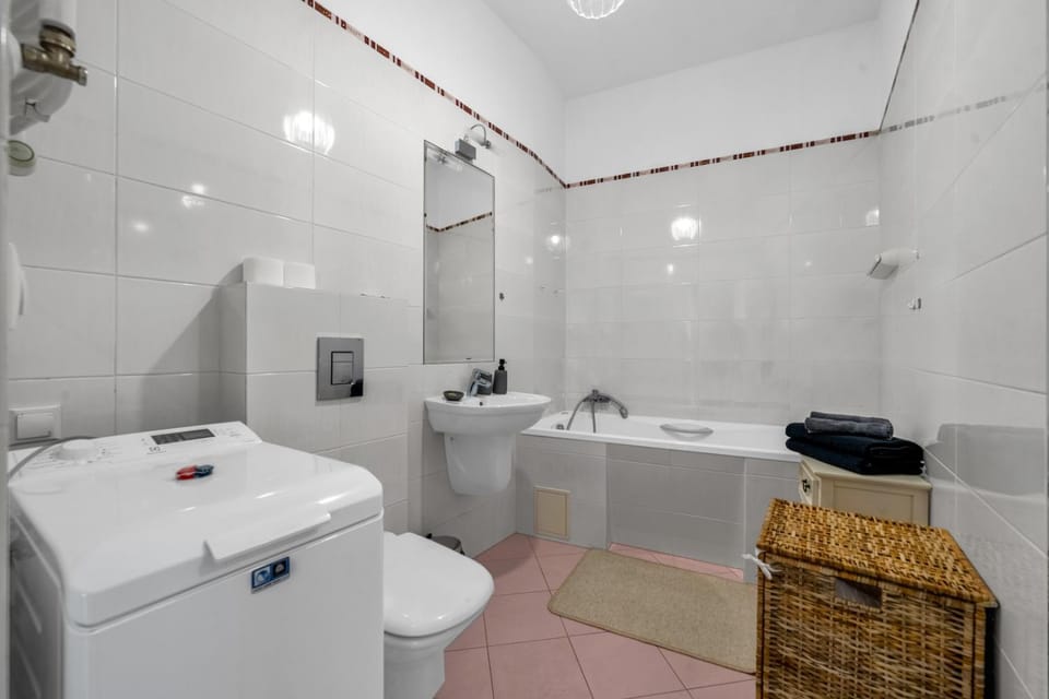 Toilet, Bathroom, Bath, towels