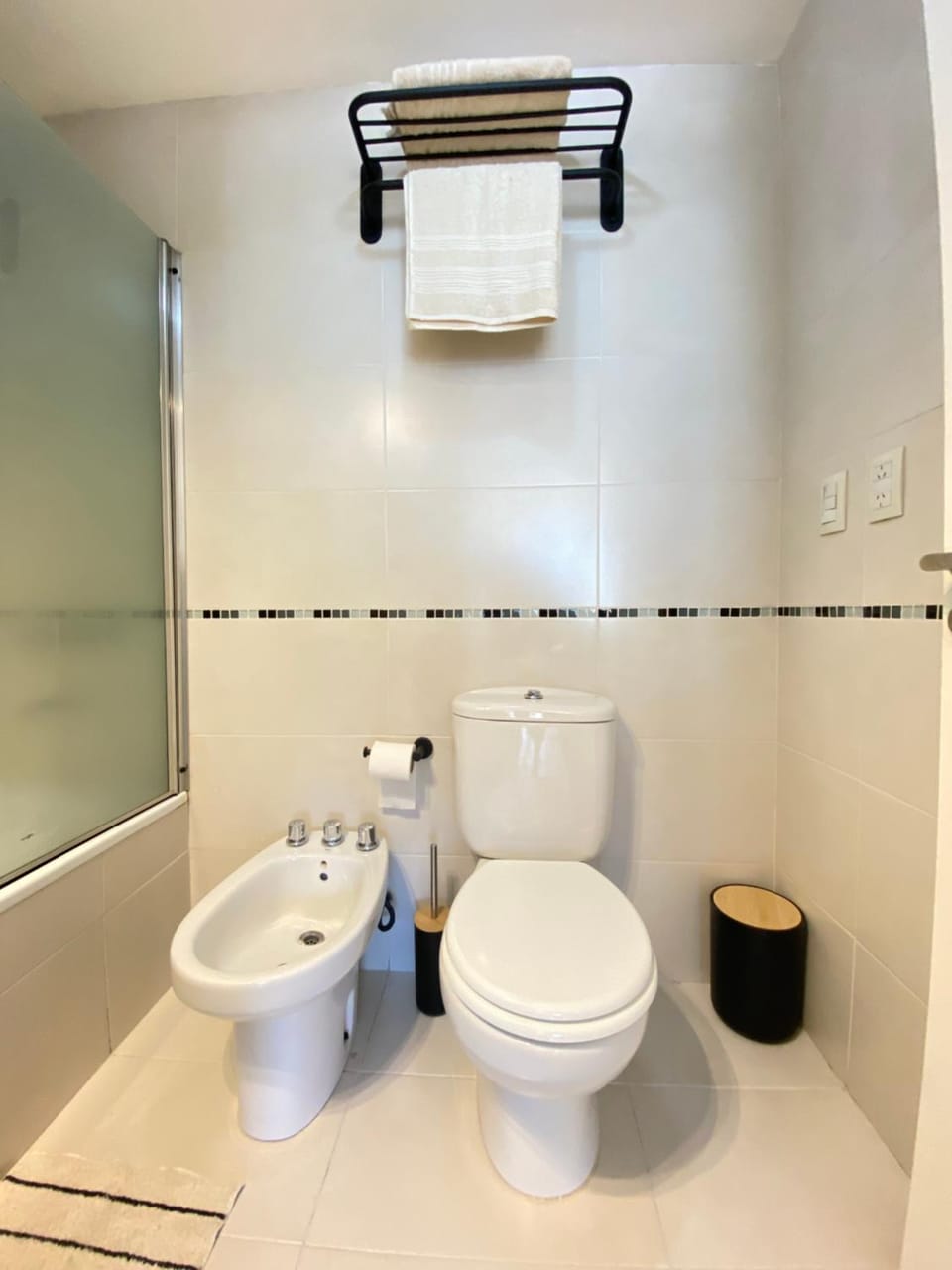Toilet, Bathroom, bidet, towels