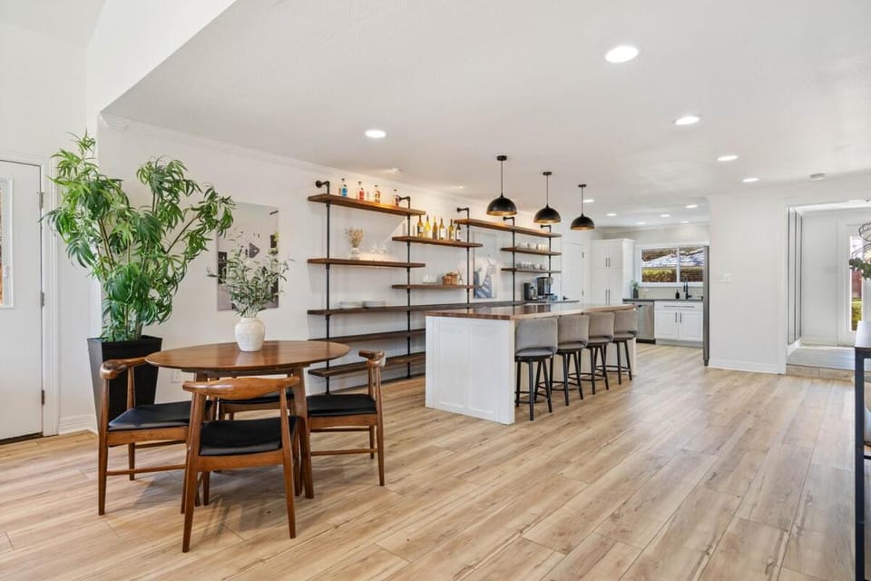 Luxury Austin Retreat w Pool, Games, Sleeps 12 House in Austin