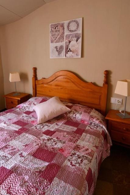 EVA & TRAVEL - El Cor del Montsant Apartment in Catalonia