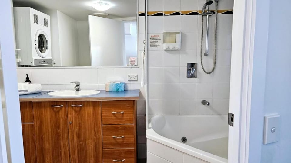 Marina View Apartment in Hervey Bay