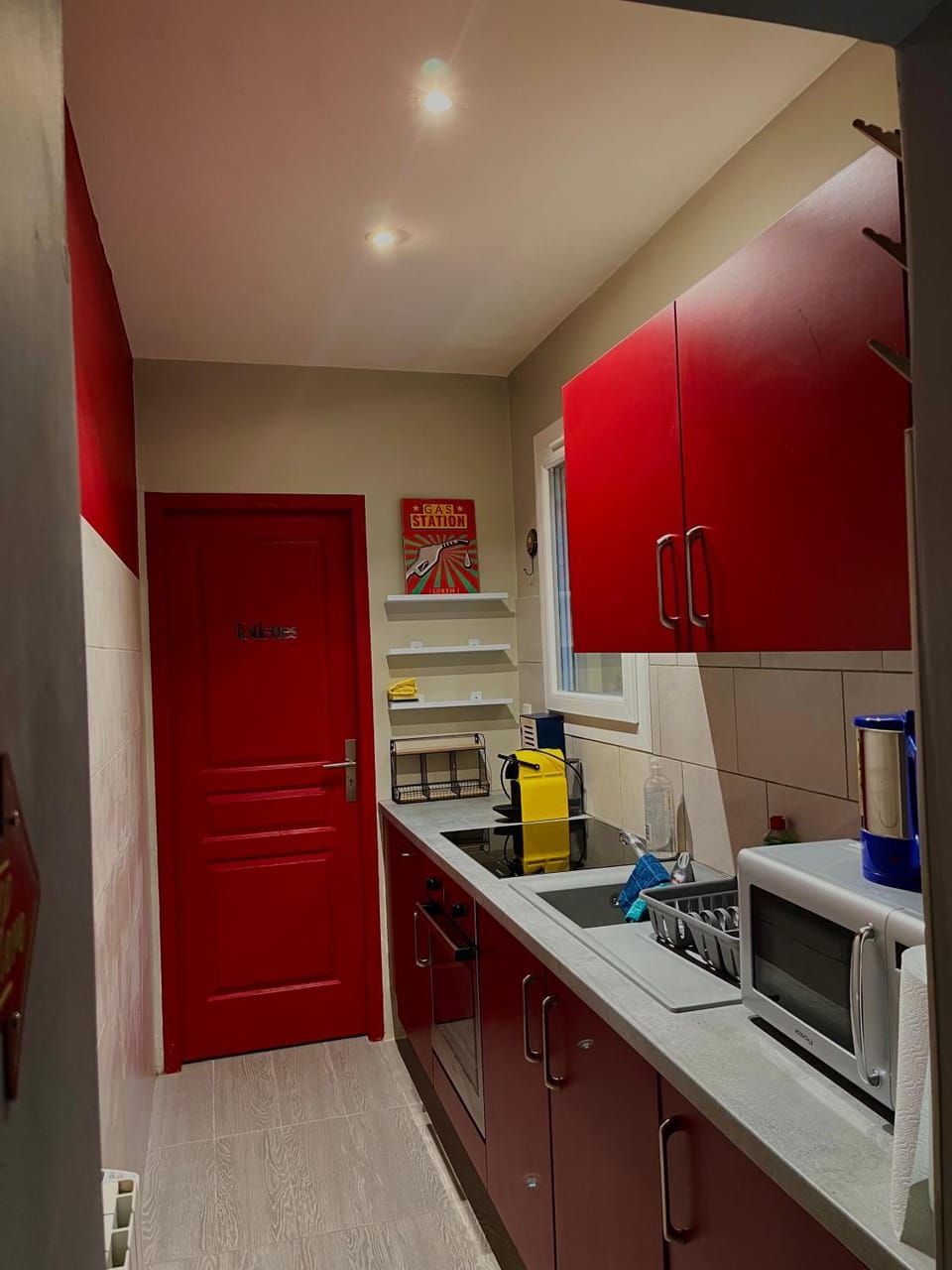 Kitchen or kitchenette, stove