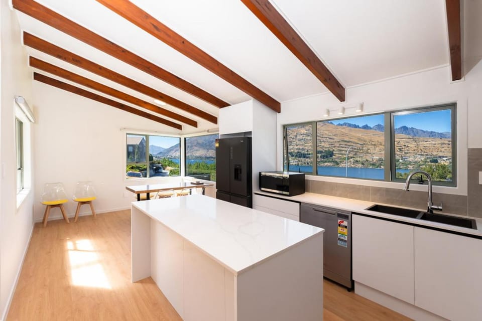 Your Perfect Group Getaway! Apartment in Queenstown
