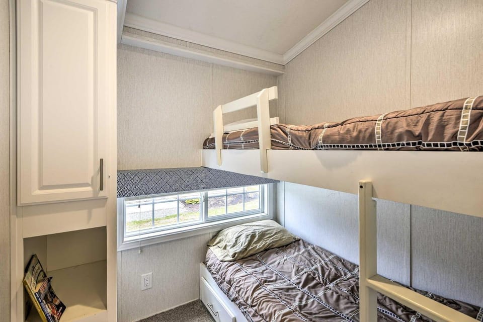 bunk bed