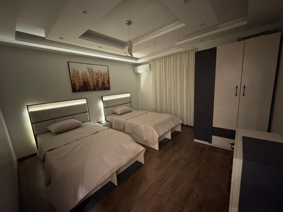 Luxury Apartment Lebanon Squareشقة فندقيه فاخرة ميدان لبنان المهندسين Apartment in Egypt