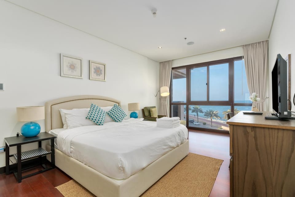 Burj & Sea View King 2 Bedroom Apartment In Anantara Resort Apartment in Dubai