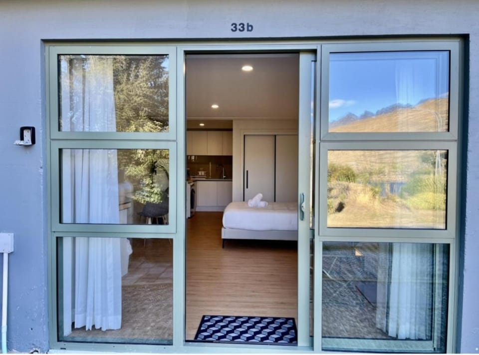 Unit With Kitchenette Apartment in Queenstown
