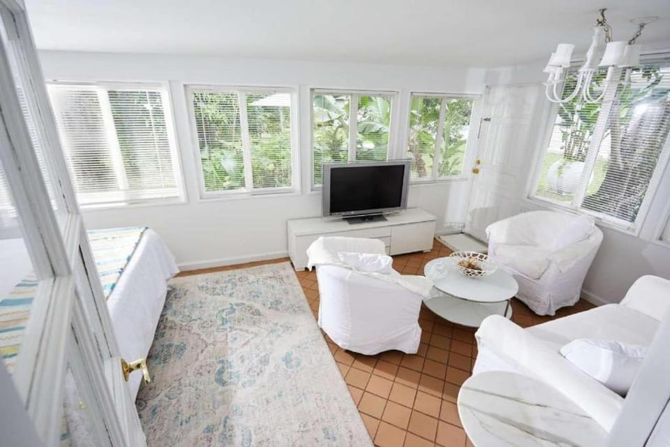 Miami Pool Cottage House in El Portal