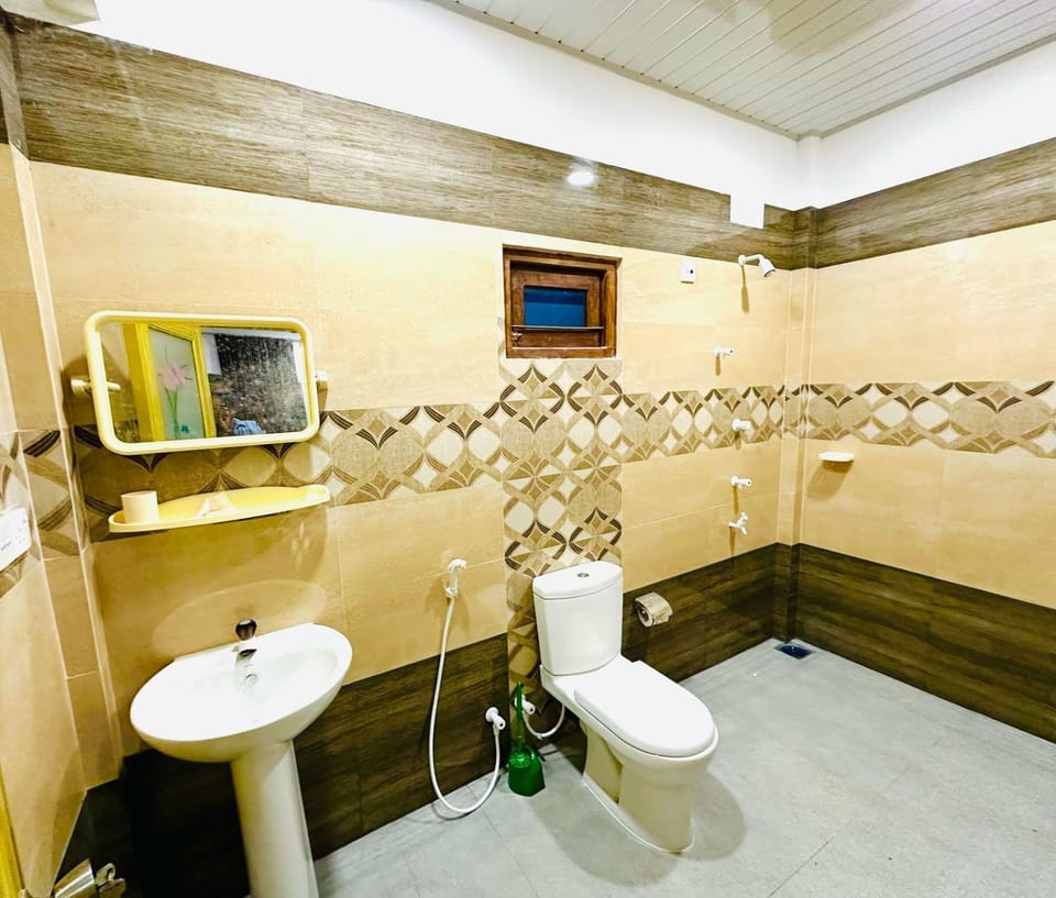 NMK Trinco Holiday Inn Villa in Sri Lanka