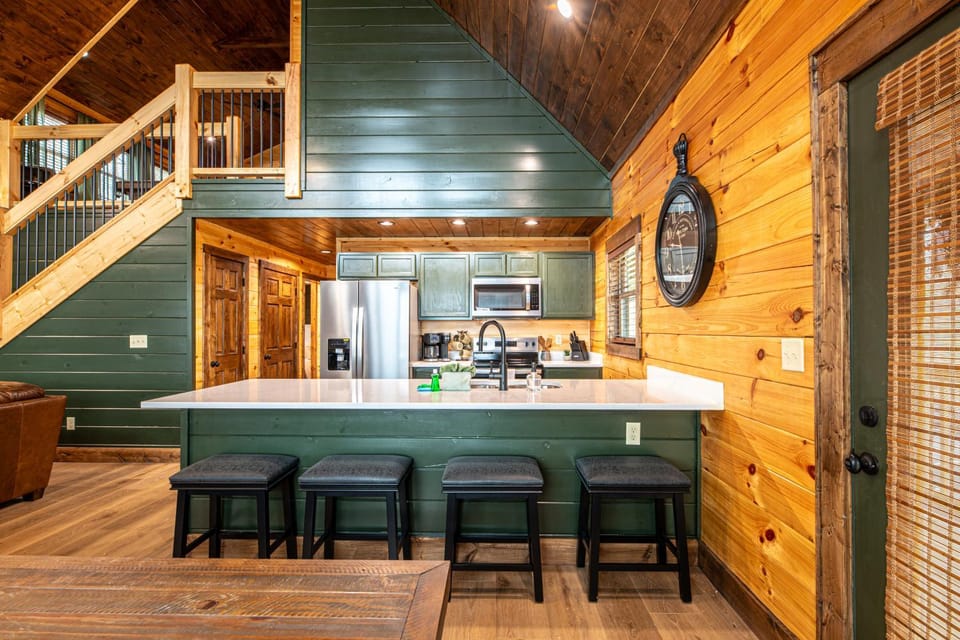 Dining area, kitchen