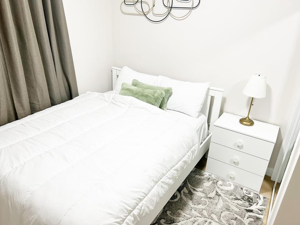 DeHaven Apartment in Edmonton