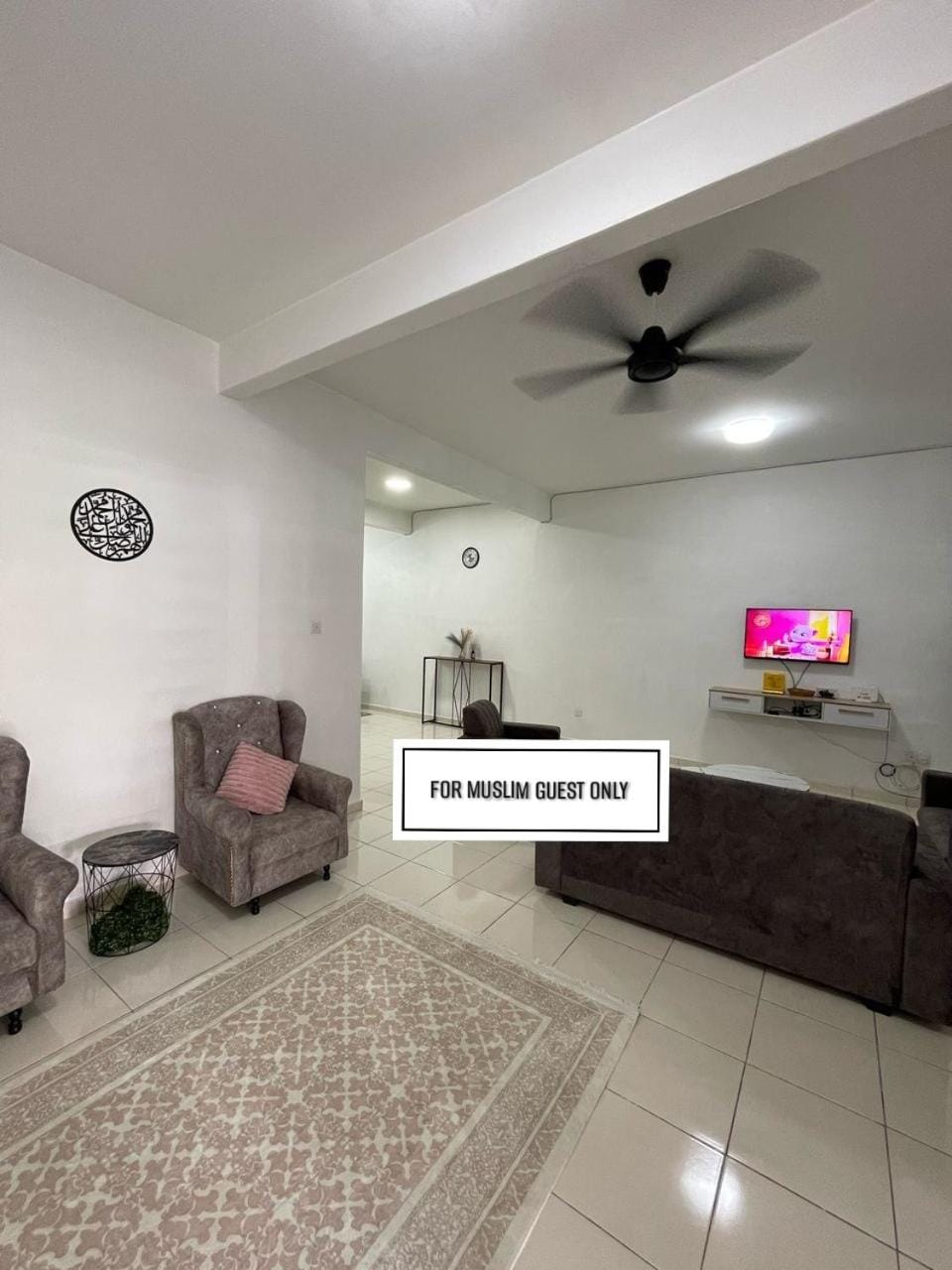 Communal lounge/ TV room, TV and multimedia, Living room