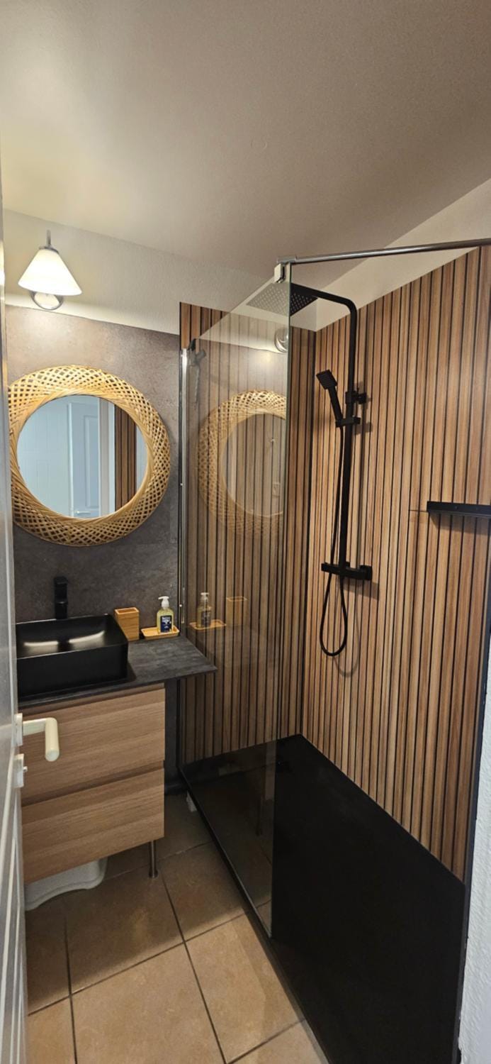 Shower, Bathroom