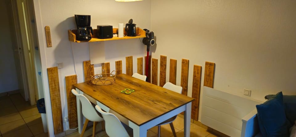 Dining area, Breakfast