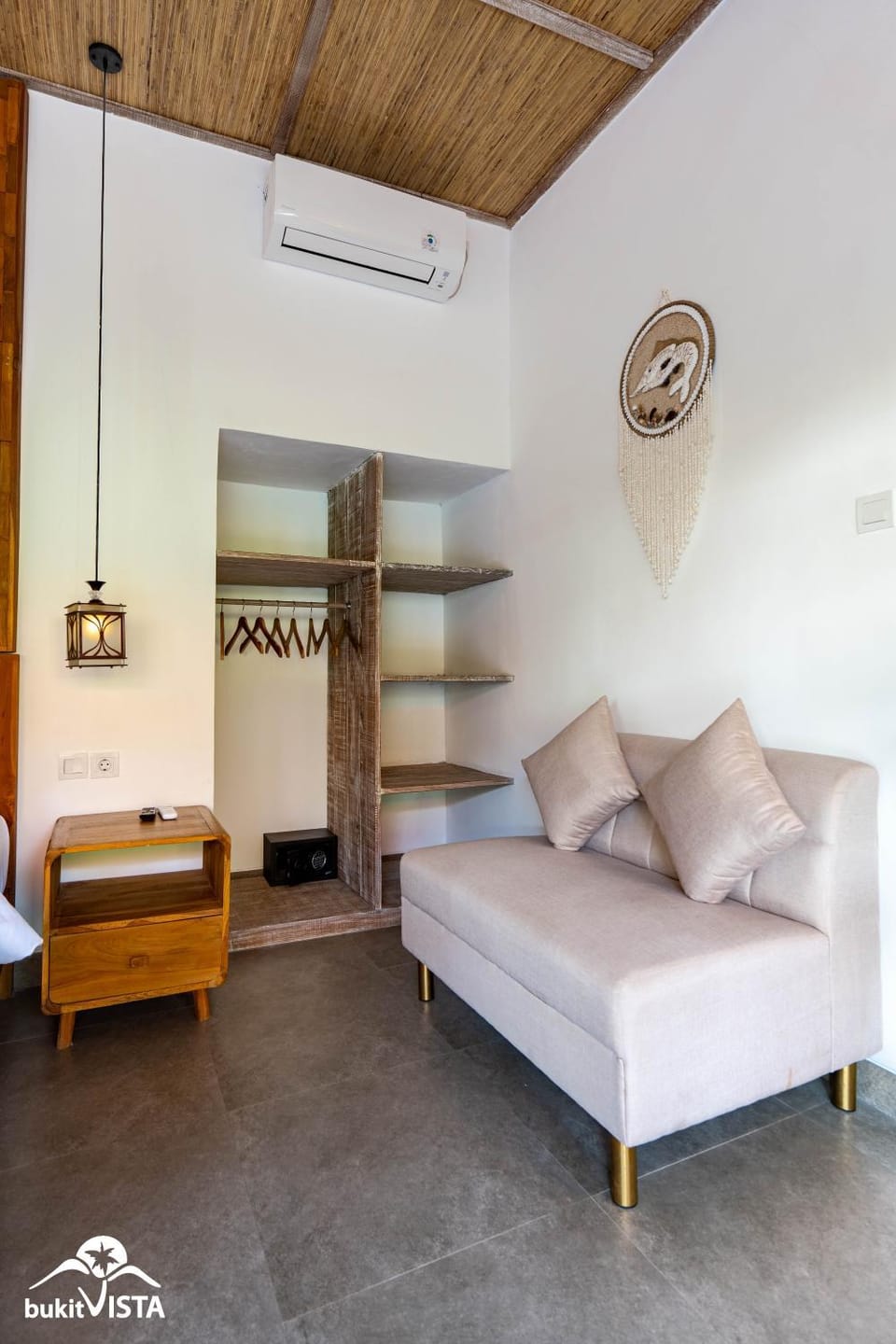 Bedroom, air conditioner