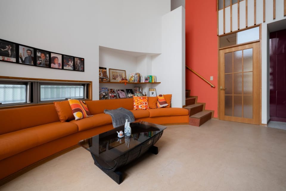 Living room, Seating area
