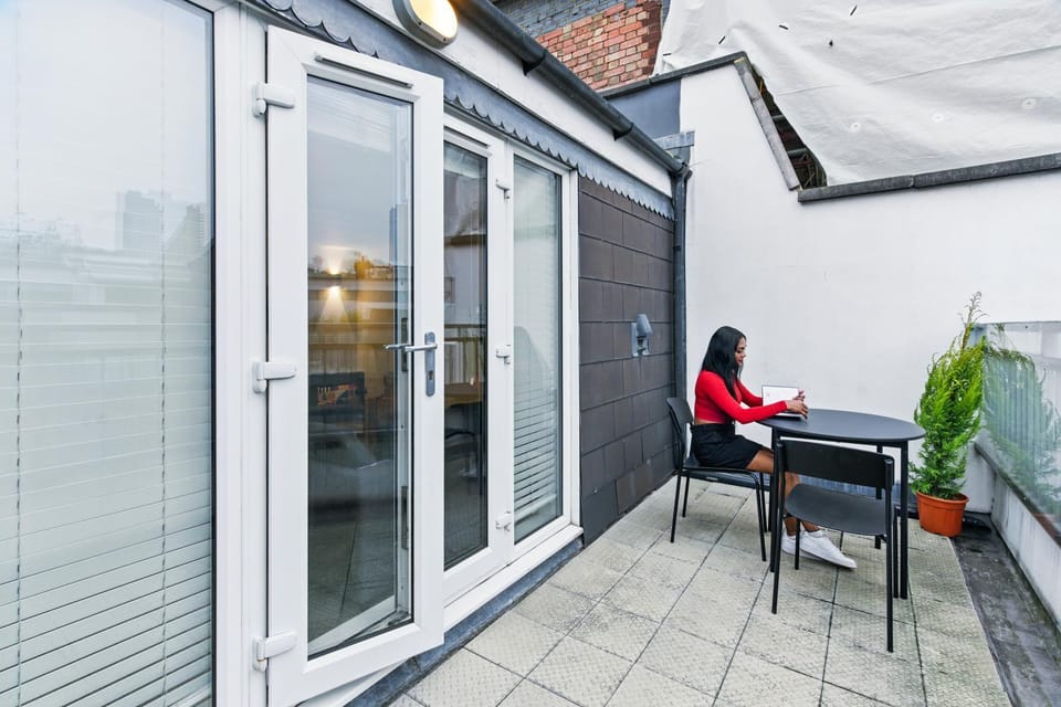 Patio, Balcony/Terrace, Seating area