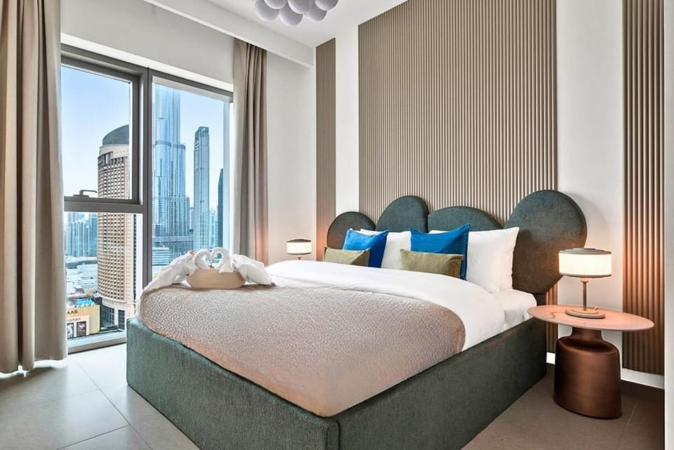 Vibrant Luxe Burj Khalifa Views-Dubai Mall Access by Maxx Value Homes Apartment in Dubai