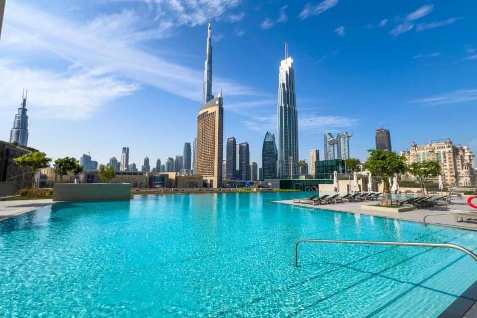 Vibrant Luxe Burj Khalifa Views-Dubai Mall Access by Maxx Value Homes Apartment in Dubai