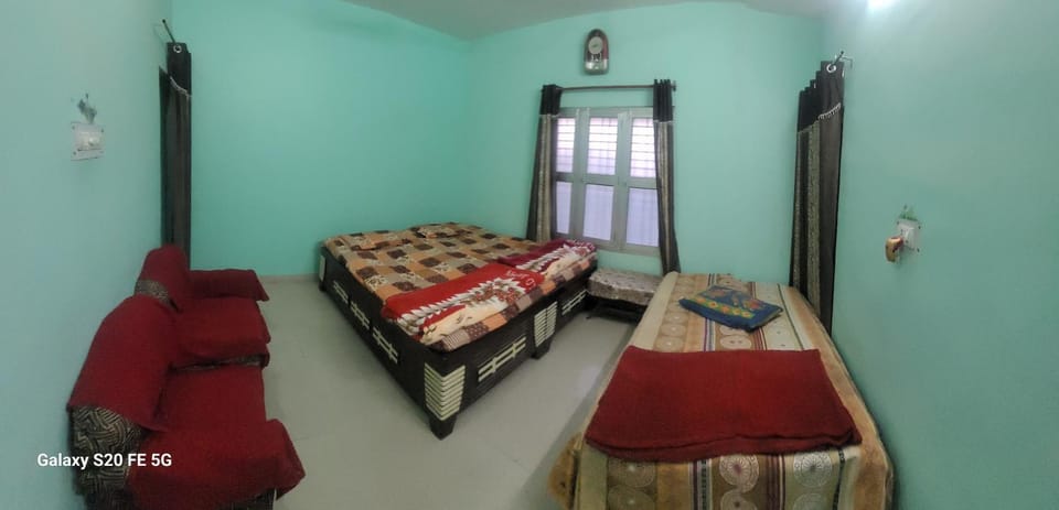 Toilet, Photo of the whole room, Bedroom