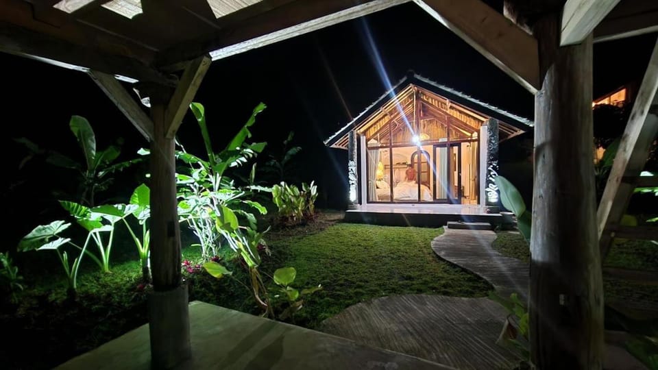 Property building, Balcony/Terrace, Garden view