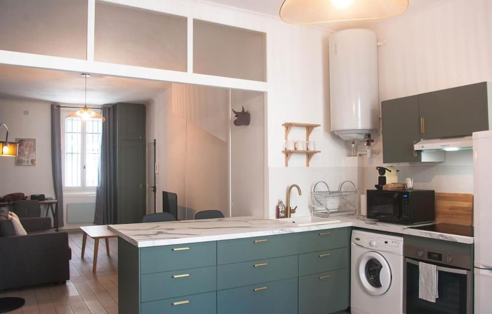 F2 rénové, moderne & spacieux en coeur de ville Apartment in Béziers