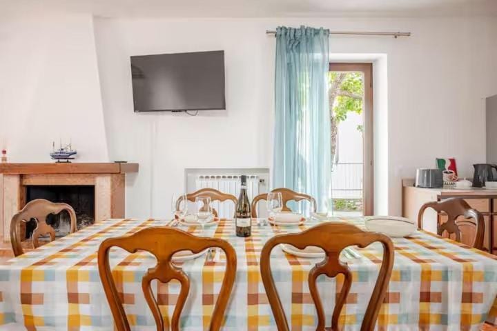 Marilena's large apartament Apartment in Brenzone sul Garda