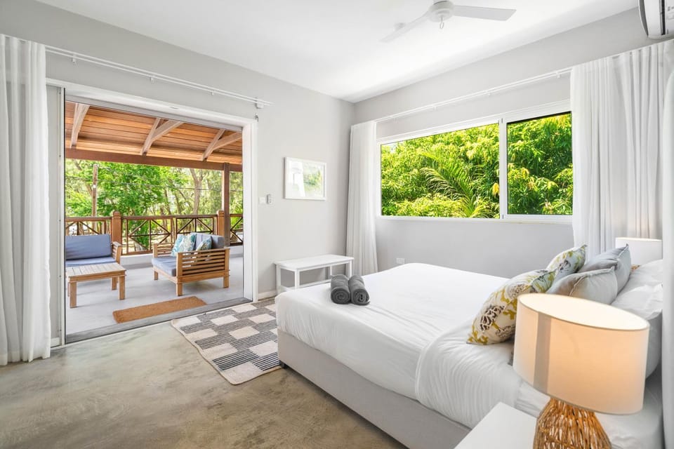 Ti'Ocean Guest House - Incredible Beachfront Retreat Apartment in Rivière du Rempart District, Mauritius