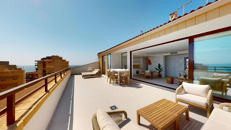 View (from property/room), Balcony/Terrace, Living room, Seating area, Dining area, Sea view, sunbed