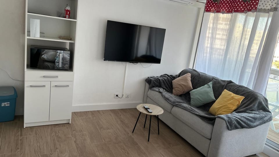 Joli appart Carnon, wifi 7Min Airport Apartment in Mauguio