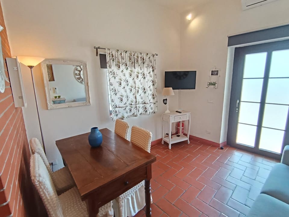 HOUSE LUCIS vacation home Apartment in Capannori